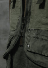 將圖片載入圖庫檢視器 Footloose Tycoon X Random effect - military fabric Vest
