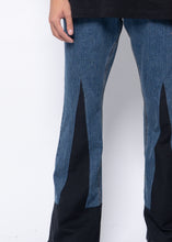 將圖片載入圖庫檢視器 Triangle Flared Jeans
